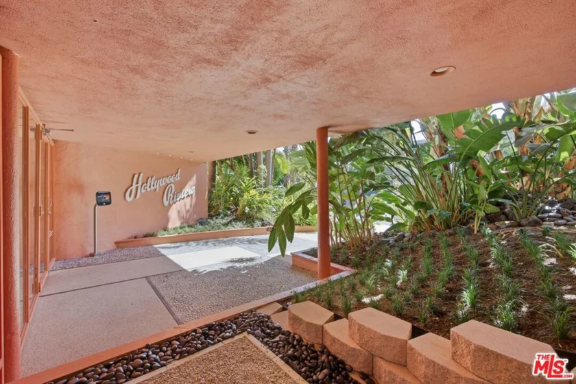 1400 N Hayworth Avenue #2 photo 23