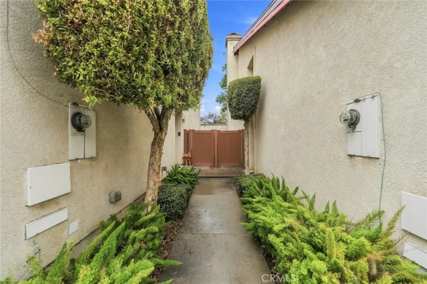 13421 Hubbard St #103 photo 31