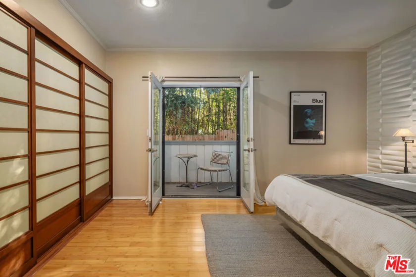 1133 N Clark Street #103 photo 16