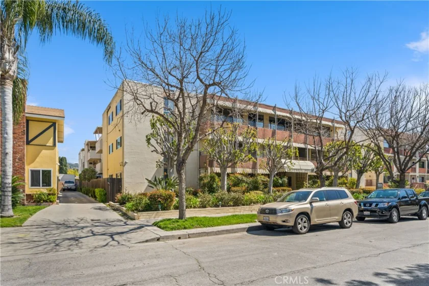 1142 Campbell Street #310 photo 1