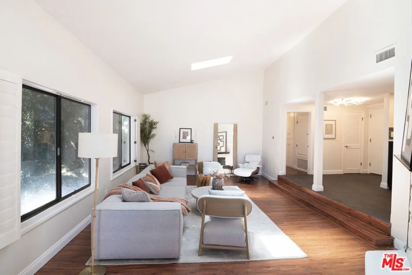 1434 Greenfield Avenue #303 photo 6