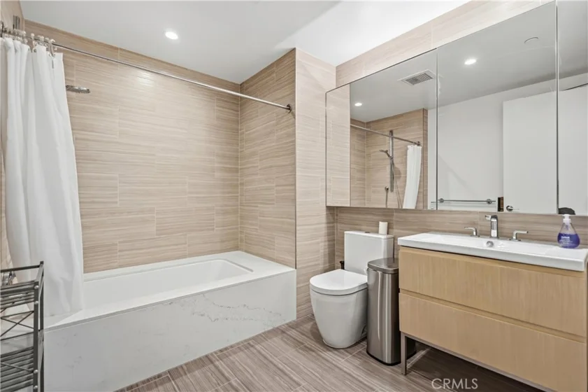 877 S Francisco #2503 photo 34