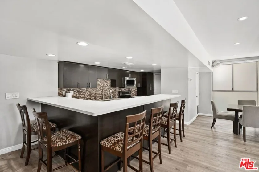 7250 Franklin Avenue #903 photo 14