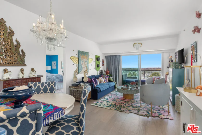 13700 Marina Pointe Drive #1016 photo 2