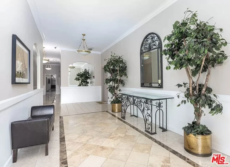 511 San Vicente Boulevard #107 photo 5