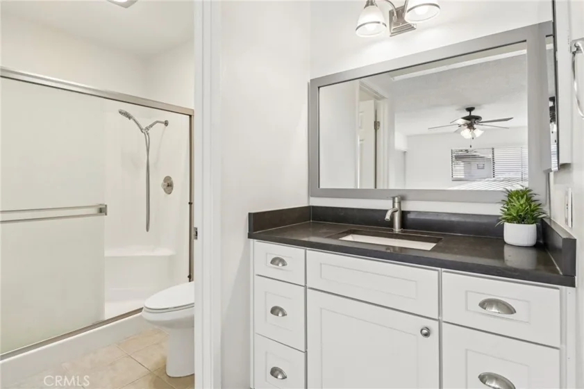 450 W Vermont #2102 photo 27