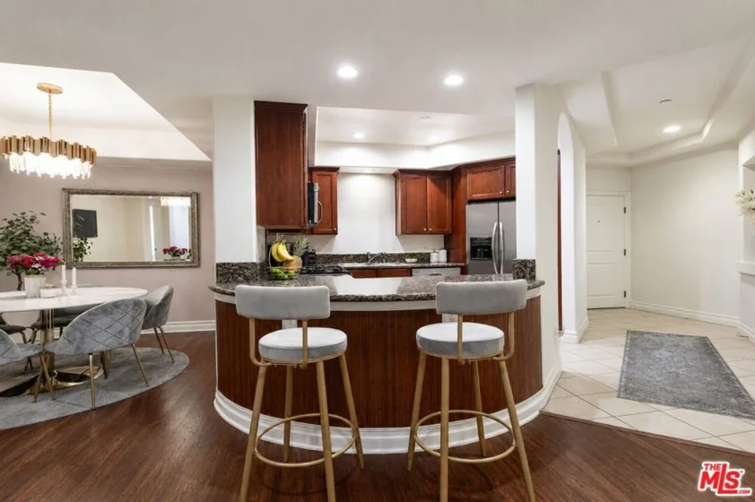 15206 Burbank Boulevard #116 photo 18