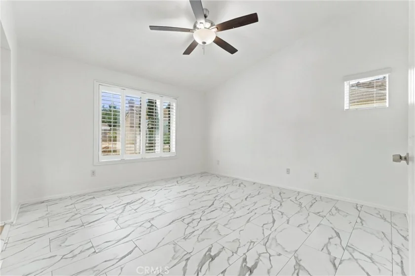 220 Suffolk photo 25