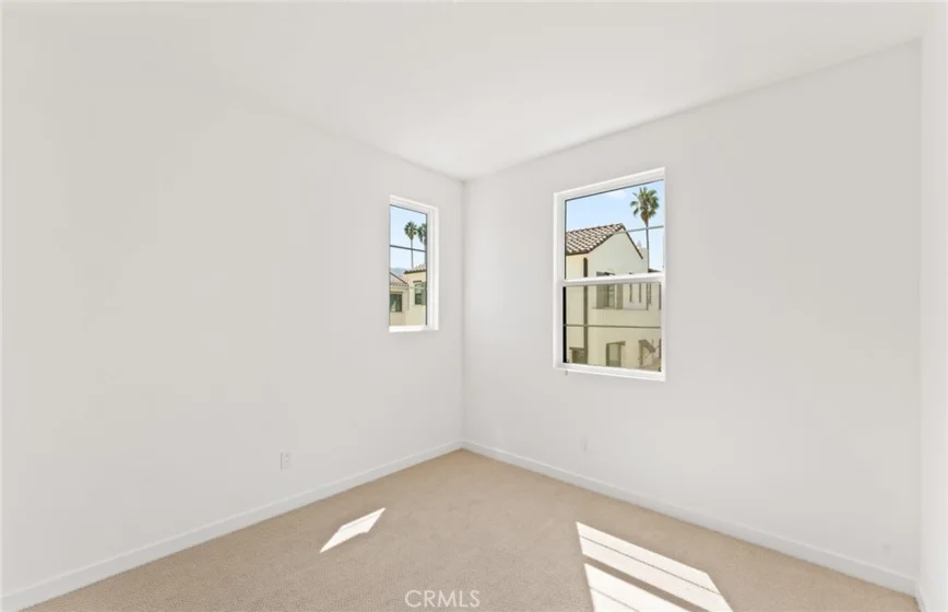108 Pickwick Lane Court photo 33