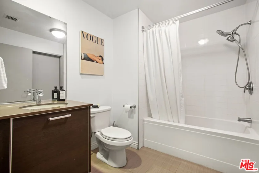 645 W 9th Street #529 photo 31