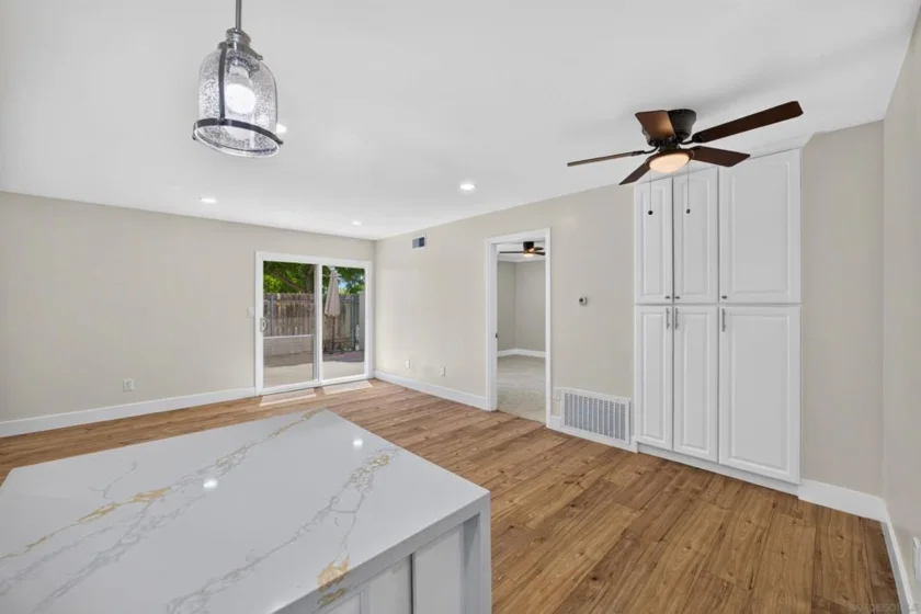 8318 Panorama Ridge Court photo 5