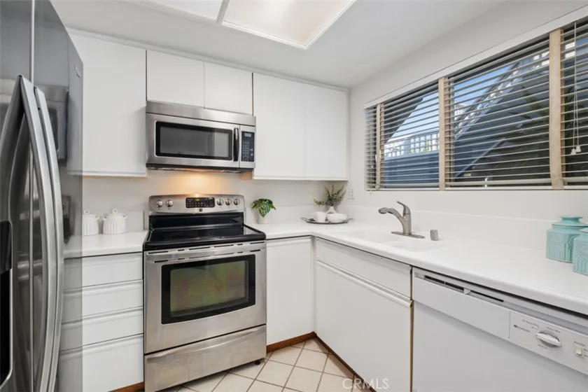 36 Rainwood photo 9