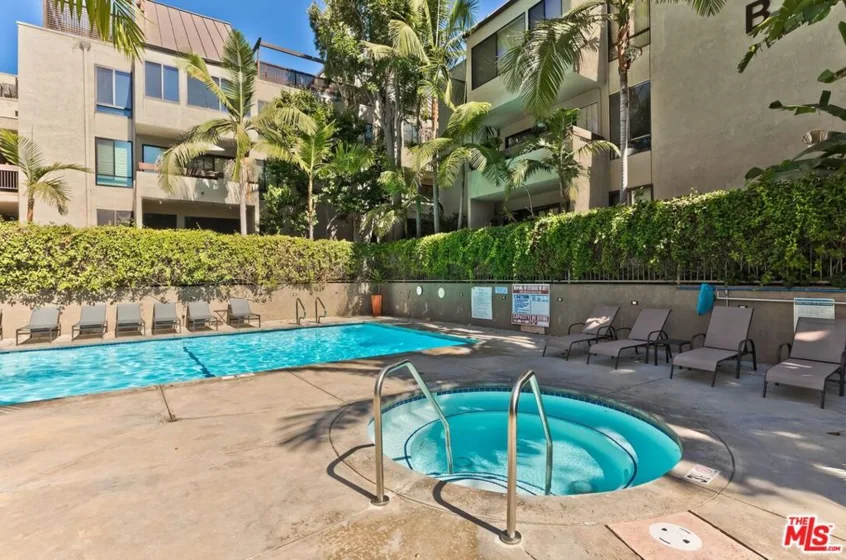 950 N Kings Road #254 photo 27