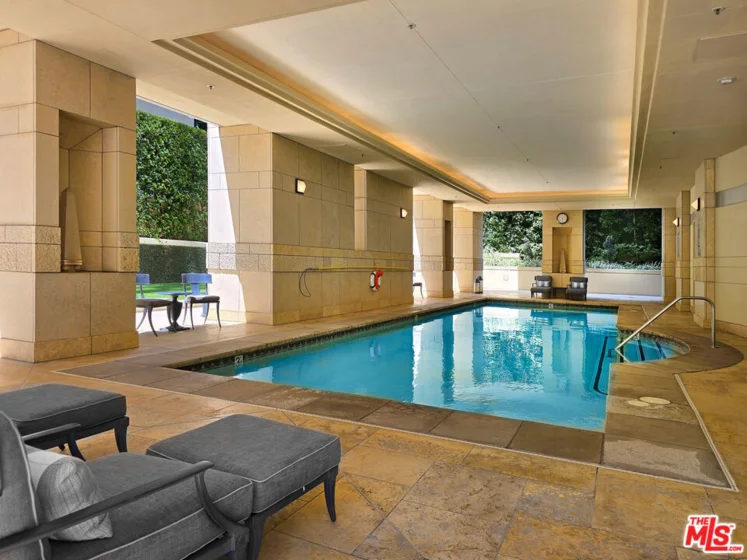 10727 Wilshire Boulevard #404 photo 38