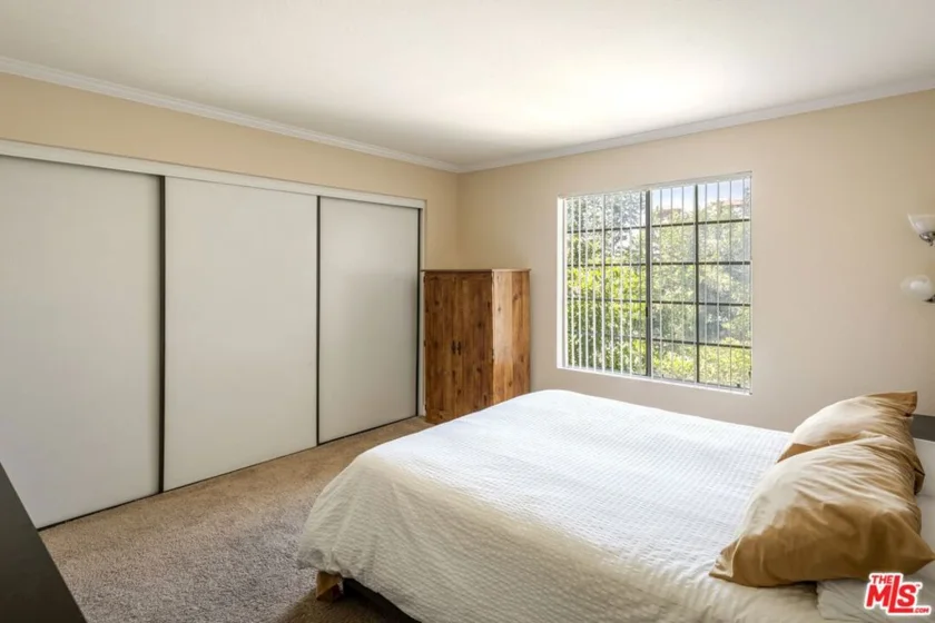 154 N Meridith Avenue #7 photo 11