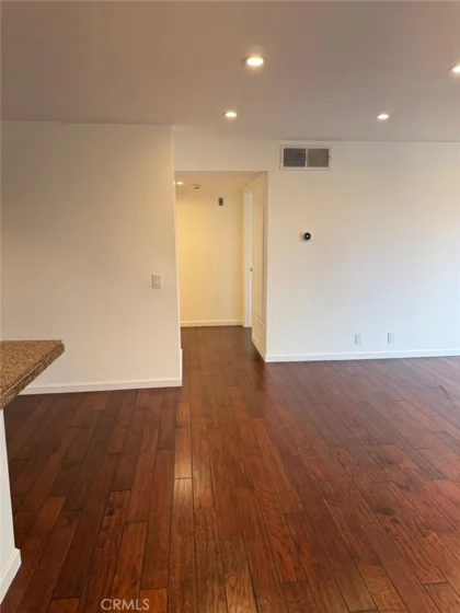 17800 Burbank #204 photo 12