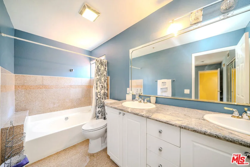 456 Shatto Place #18 photo 4
