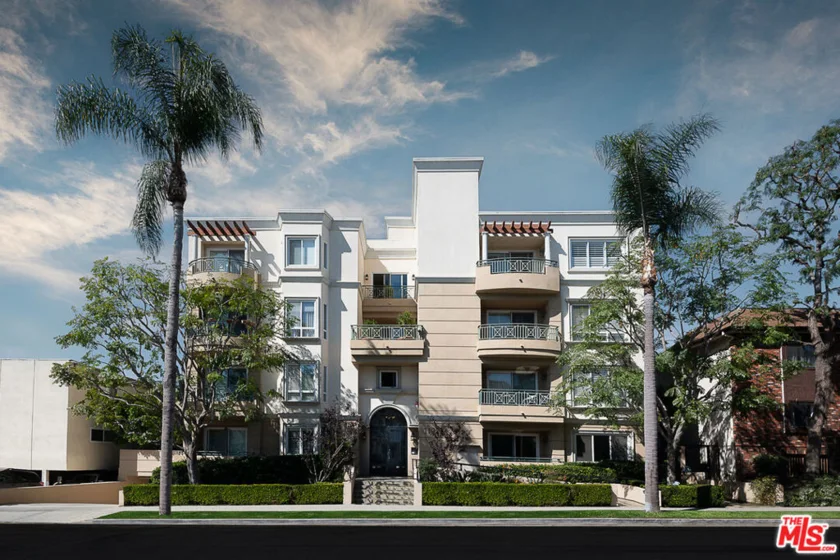 11921 Dorothy Street #303 photo 1