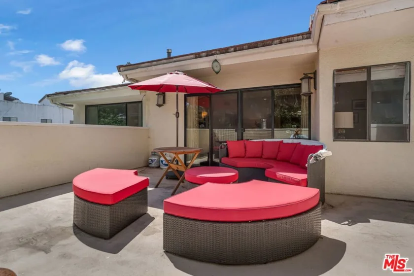 1722 Malcolm Avenue #304 photo 3
