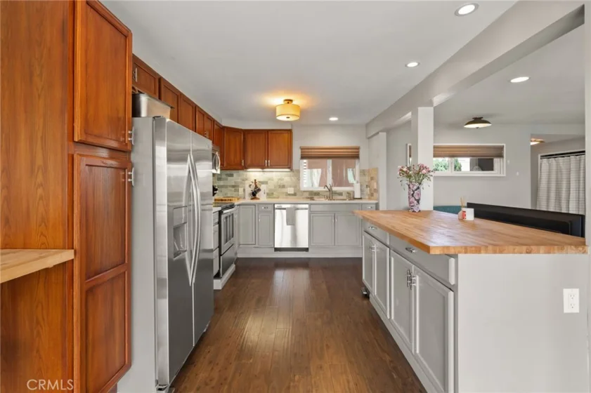 3819 East Livingston Drive #9 photo 5