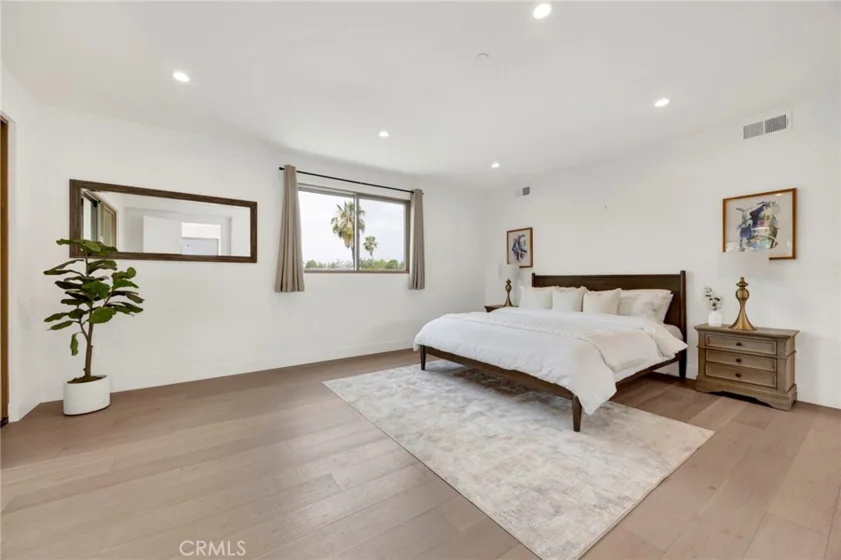943 E California Boulevard #2 photo 21