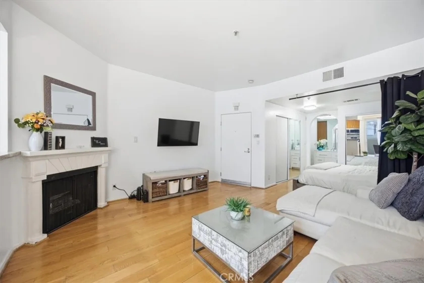 620 S Gramercy Place #130 photo 2