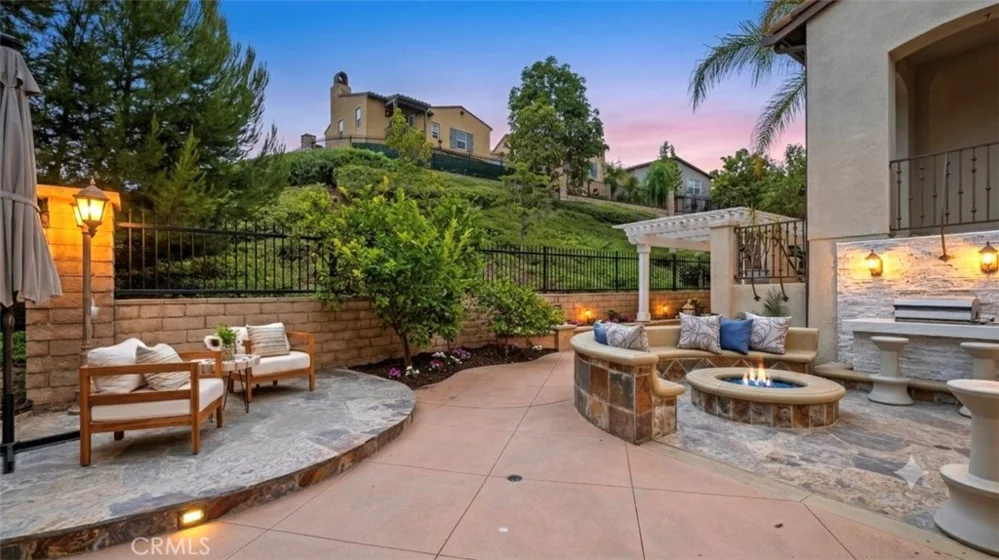347 Tall Oak photo 3