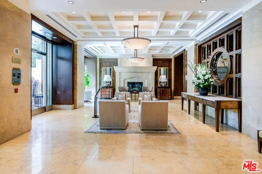 10727 Wilshire Boulevard #502 photo 5