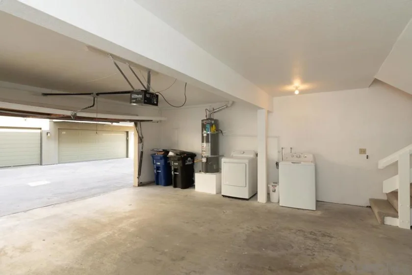 3286 Caminito Eastbluff #114 photo 19