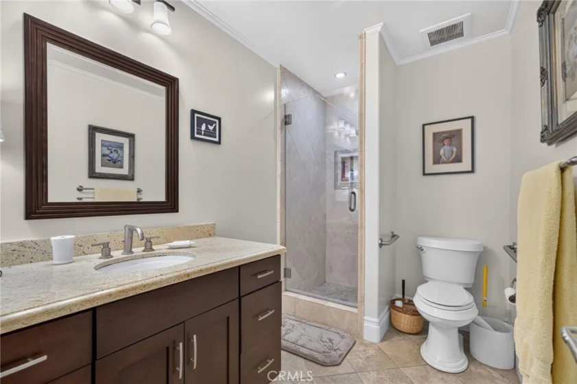 610 S Orange Grove Boulevard #5 photo 31