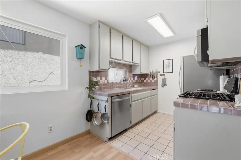 1355 Loma Avenue #310 photo 9