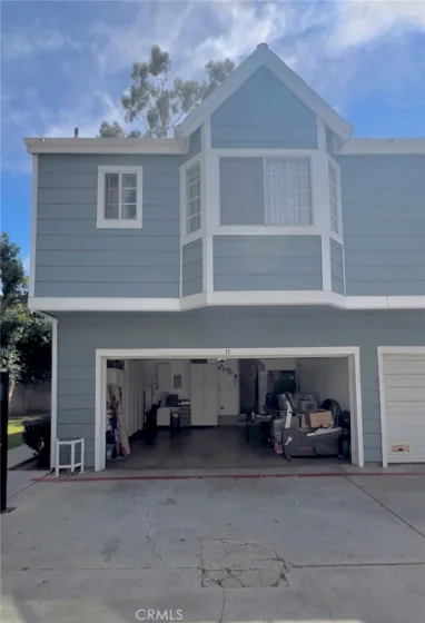 812 Inglewood photo 3