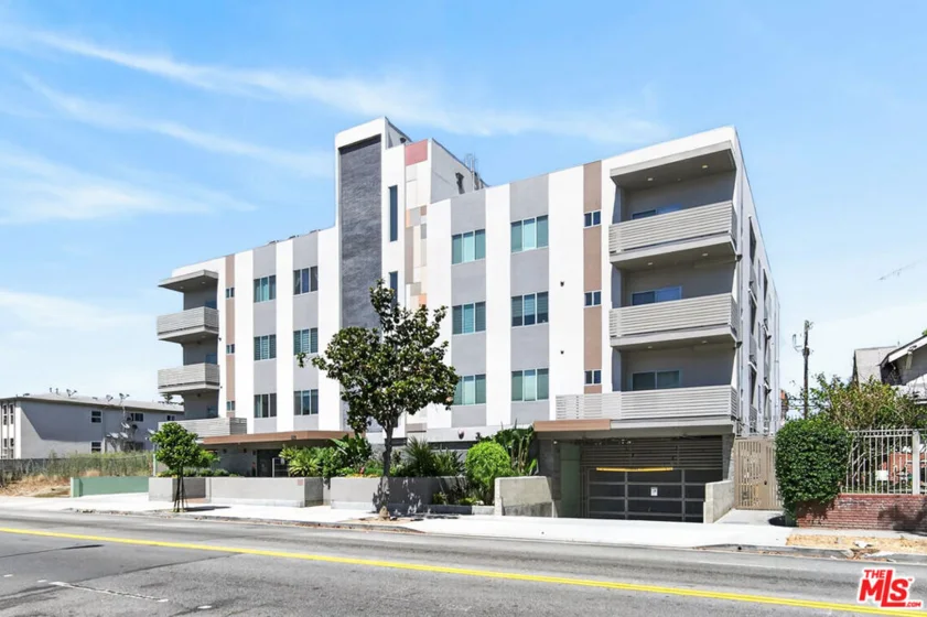 820 S Wilton Place #201 photo 2