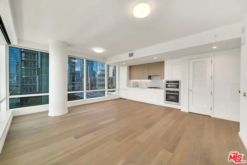 877 Francisco Street #1602 photo 4