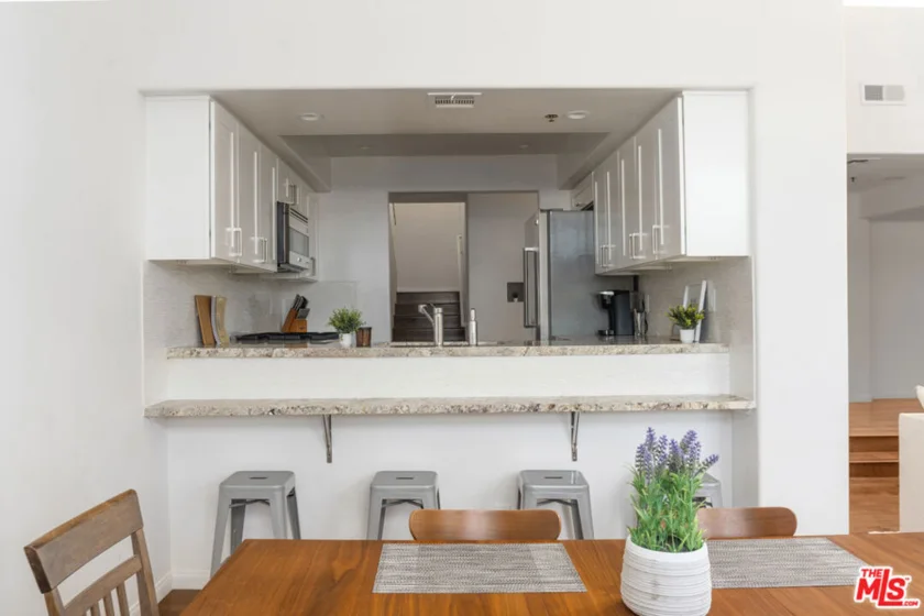 12011 Goshen Avenue #305 photo 8