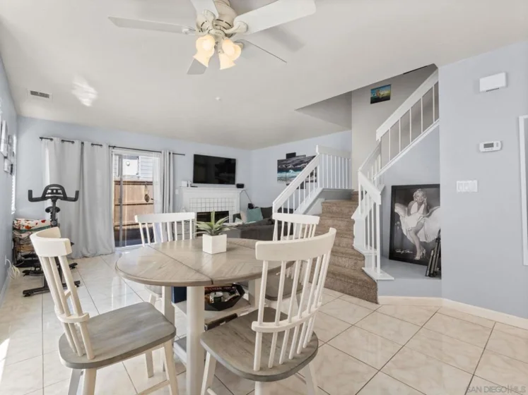 8946 Arlingdale Way photo 3