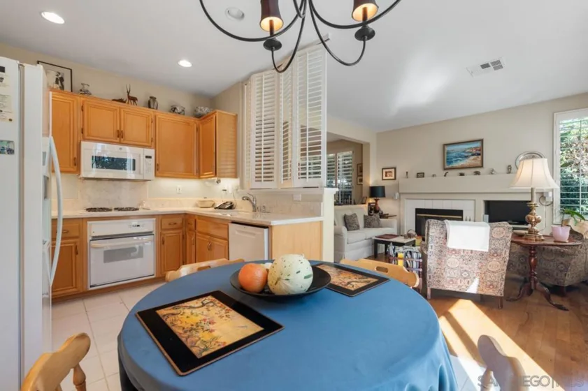 5586 Renaissance #3 photo 6