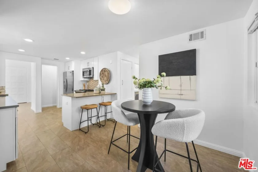 2677 Centinela Avenue #203 photo 9