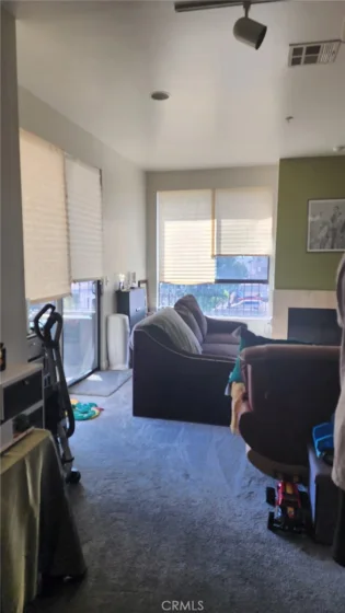 6938 Laurel Canyon #212 photo 3