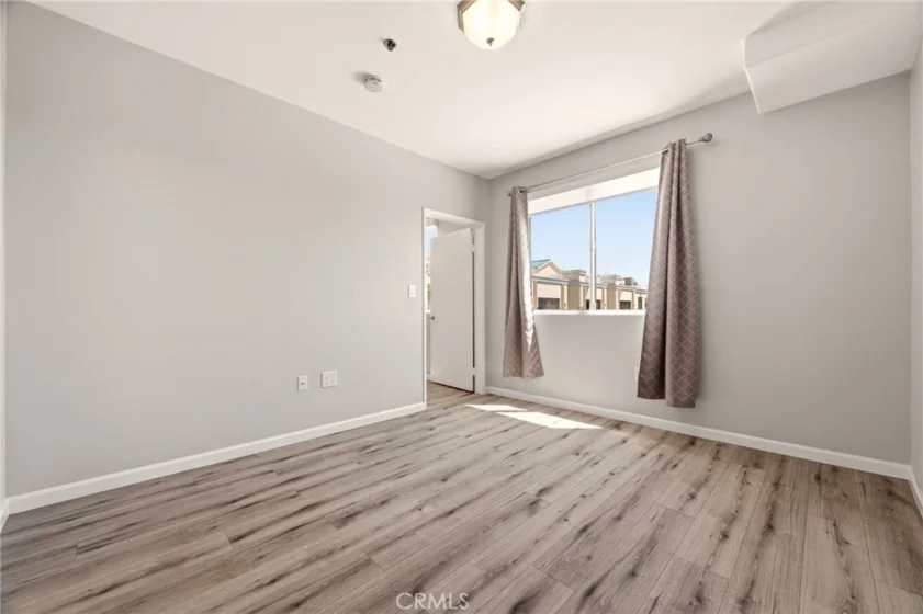 580 W Main Street #302 photo 20
