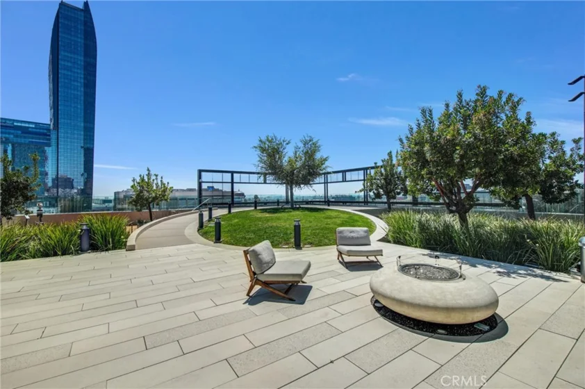 889 Francisco Street #1710 photo 20