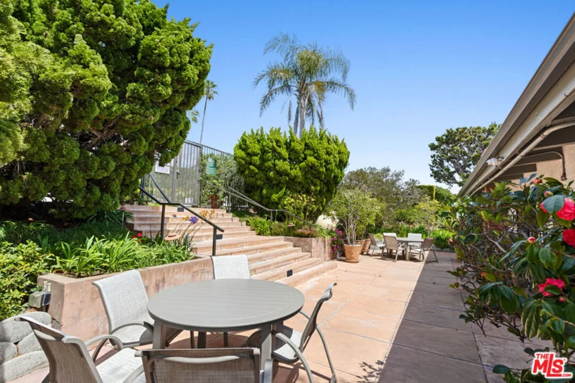 6795 Las Olas Way photo 27