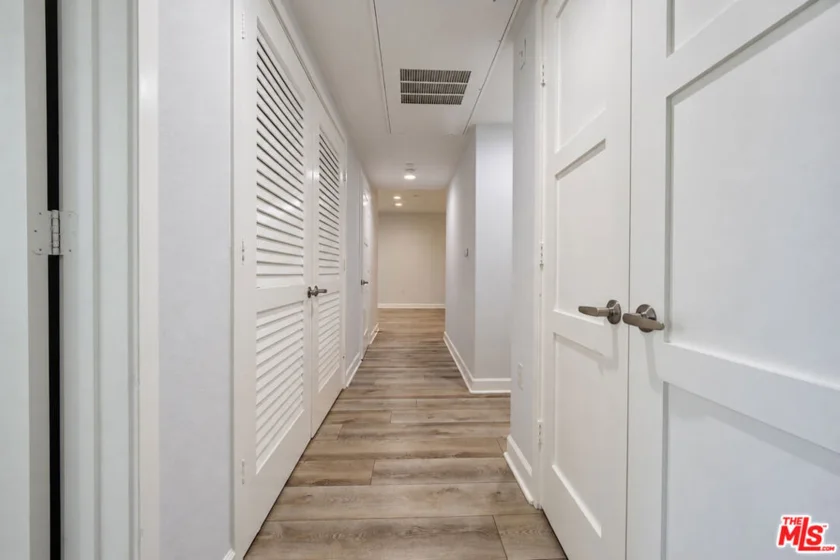 14412 Killion Street #205 photo 8