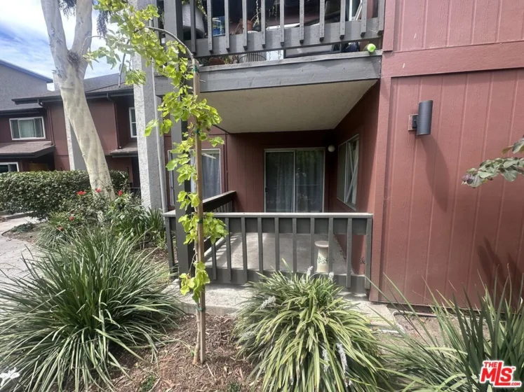 5033 Maytime Lane photo 2