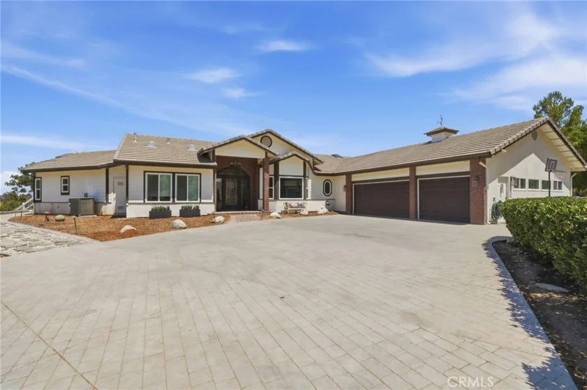 41110 Los Ranchos Circle photo 3