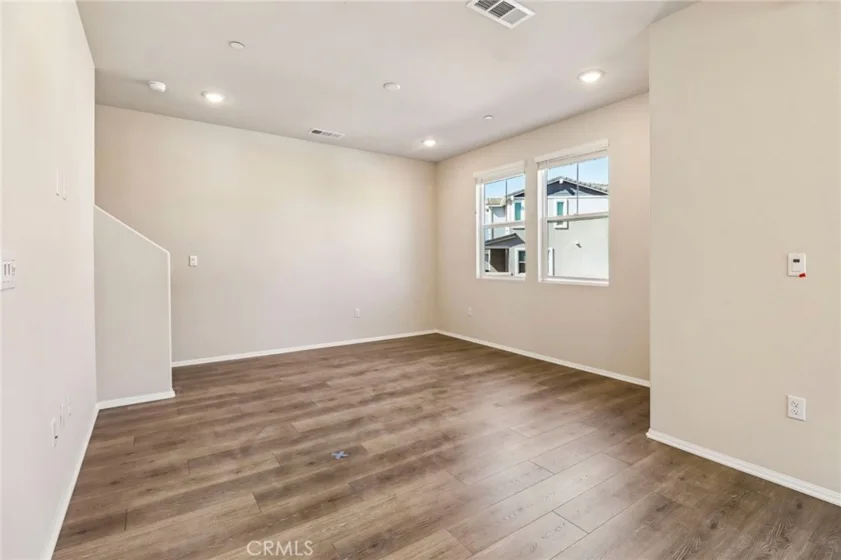 601 Lotus Drive photo 7