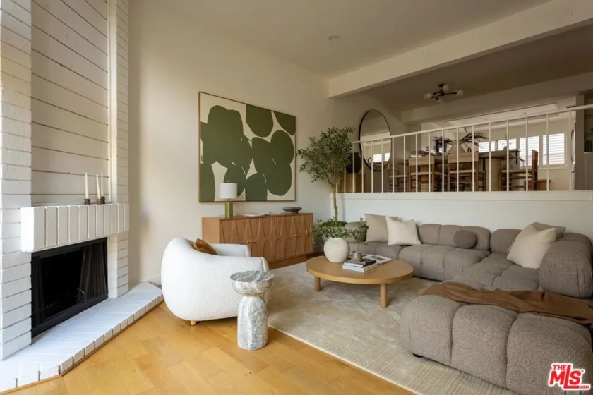 4600 Glencoe Avenue #2 photo 3