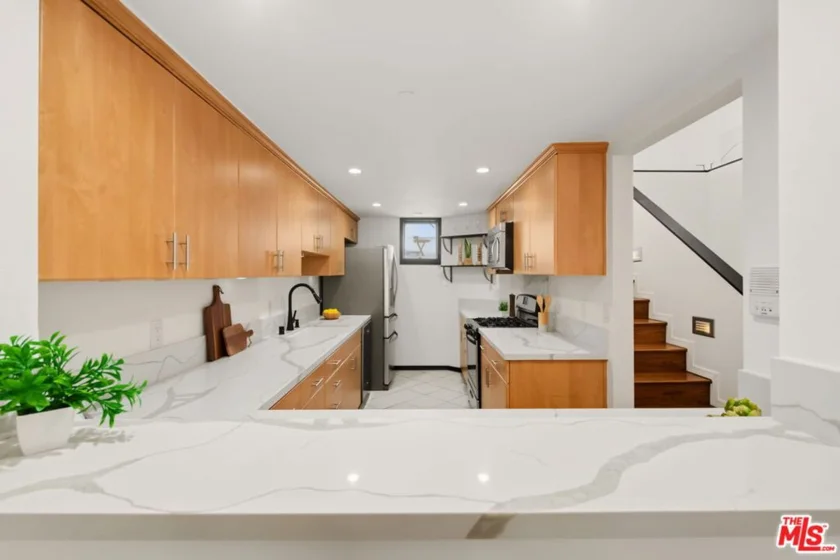 1222 N Kings Road #8 photo 19
