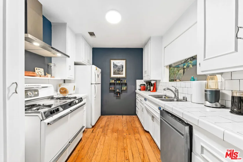 1330 N Crescent Heights Boulevard #16 photo 11