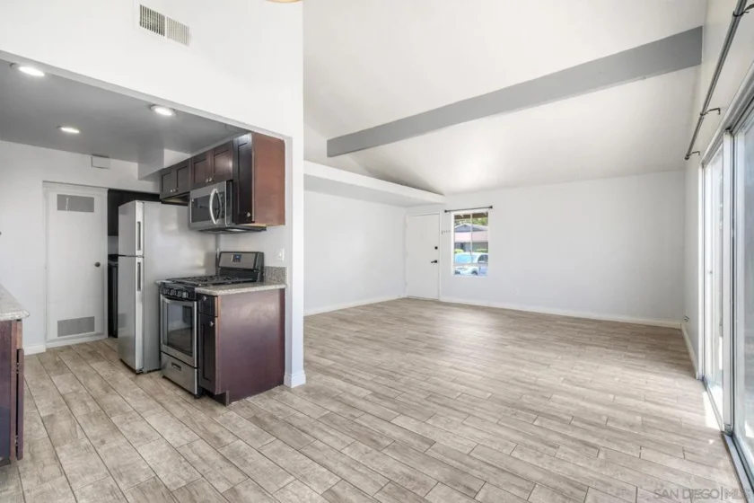 440 Parkside Drive photo 40